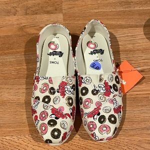 Toms x Randy’s Doughnuts limited edition